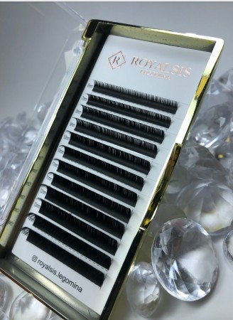 Classic lashes