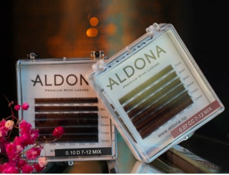 Aldona Lashes